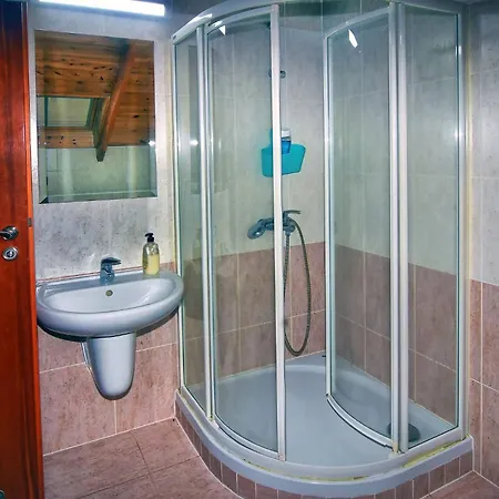 Incredible Large In Paphos Sleeps 14 Children Pool, Jacuzzi, Huge Garden * Polis