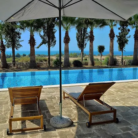 Incredible Large In Paphos Sleeps 14 Children Pool, Jacuzzi, Huge Garden