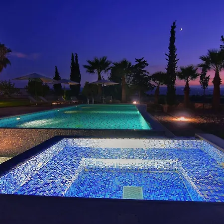 Incredible Large In Paphos Sleeps 14 Children Pool, Jacuzzi, Huge Garden * Polis
