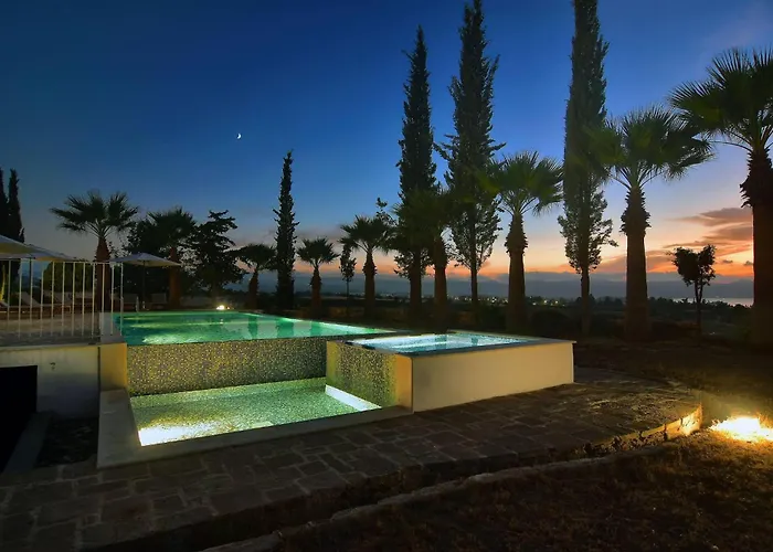 Vila Incredible Large In Paphos Sleeps 14 Children Pool, Jacuzzi, Huge Garden